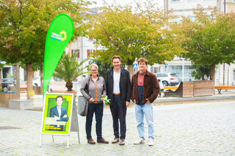 Bilder vom Wahlkampfstand mit Ludwig Hartmann (MdL)